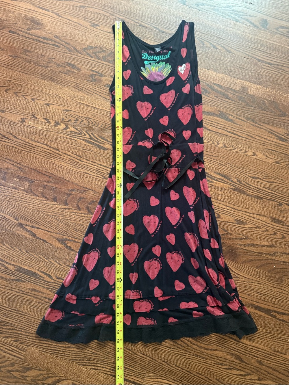 RED HEART PRINT SLEEVELESS DRESS - Picture 8 of 9